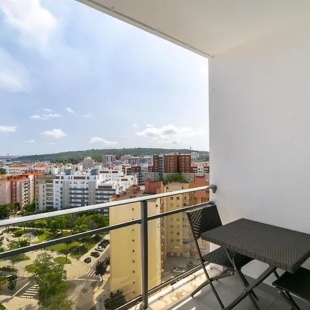 Appartement Whome Family - Urban Retreat With Parking, Ac, Elevator In Great Location