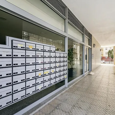 Whome Family - Urban Retreat With Parking, Ac, Elevator In Great Location * Lissabon