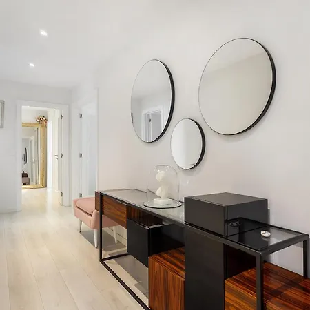 Whome Family - Urban Retreat With Parking, Ac, Elevator In Great Location Apartment Lisbon