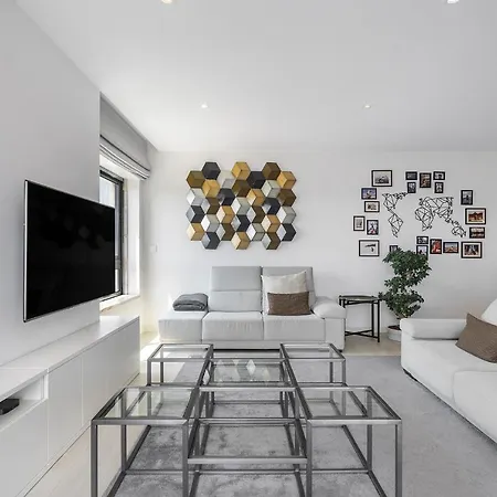Whome Family - Urban Retreat With Parking, Ac, Elevator In Great Location * Lissabon