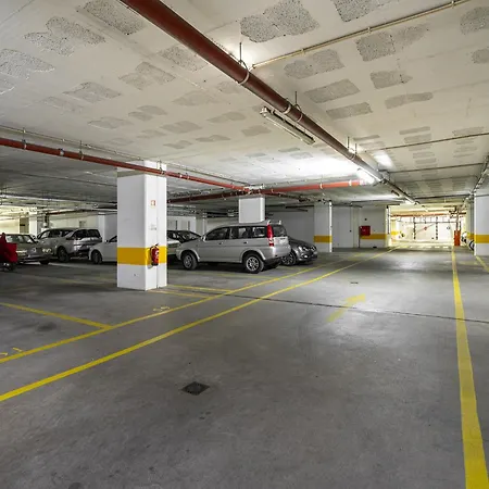 Whome Family - Urban Retreat With Parking, Ac, Elevator In Great Location Apartment Lisbon