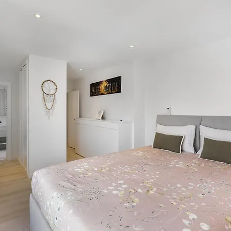 Whome Family - Urban Retreat With Parking, Ac, Elevator In Great Location